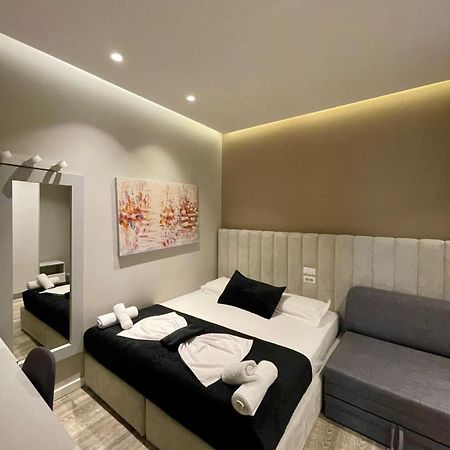 Premium City Studio & Suite Tiranë Luaran gambar
