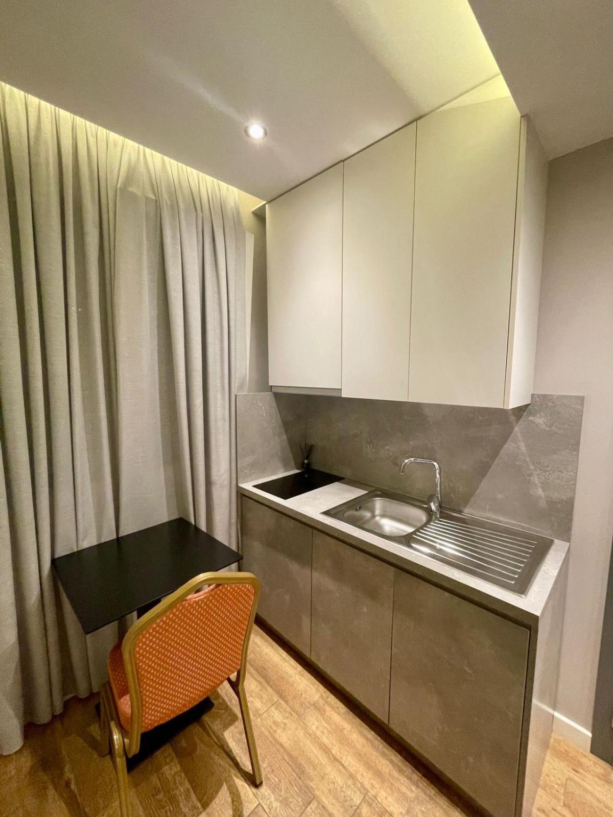 Premium City Studio & Suite Tiranë Luaran gambar