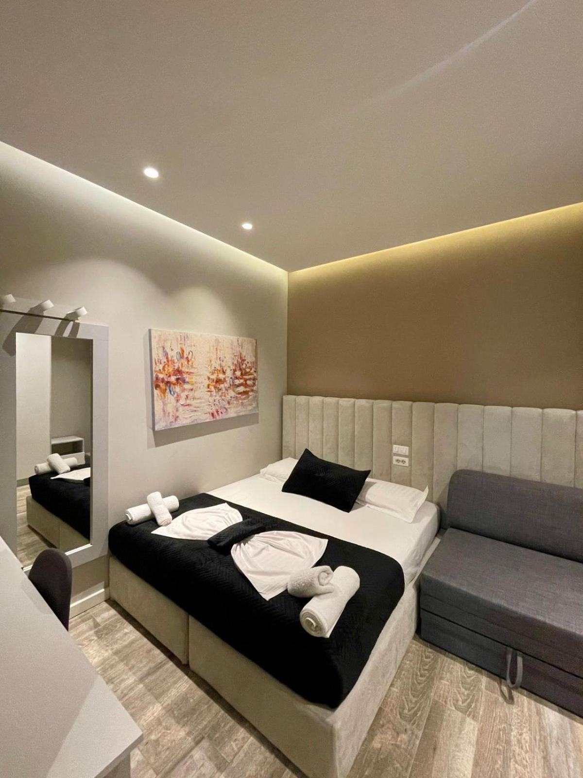 Premium City Studio & Suite Tiranë Luaran gambar